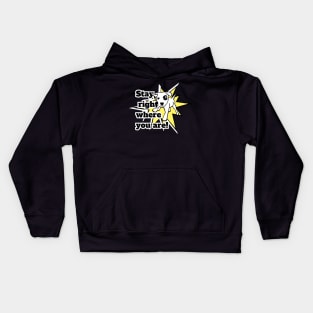 Stay right where you are! A white dog in a fighting pose against the background of a yellow star Kids Hoodie